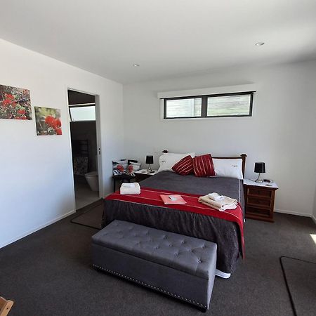 Papamoa Beach, Pohutukawa Deluxe Studio, On Hugoway Zewnętrze zdjęcie